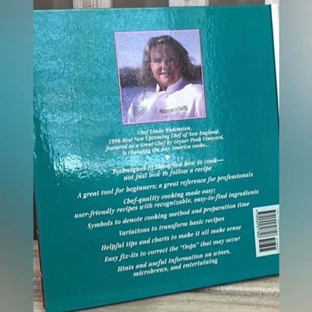 A Chef Linda Wadensten Cook Book “Hooffinfeathers” Like New